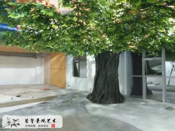 仿真樹(shù)材質(zhì)特點(diǎn)