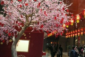 新年仿真桃花樹