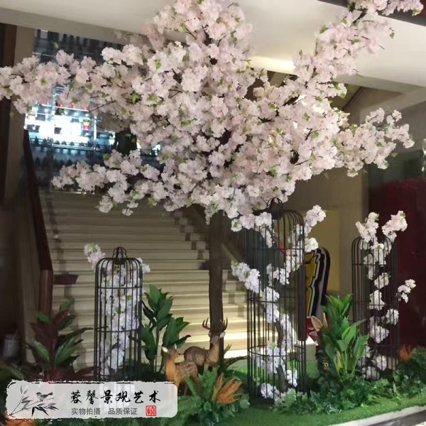 陽(yáng)臺(tái)擺放仿真樹(shù)