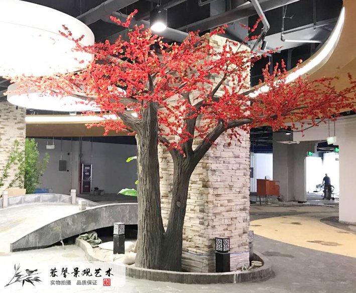 火鍋店仿真桃花樹造景
