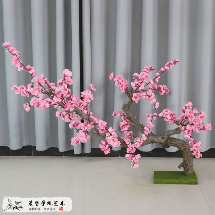 中式仿真桃花樹