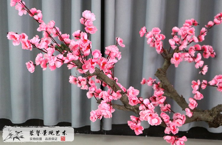 中式仿真桃花樹