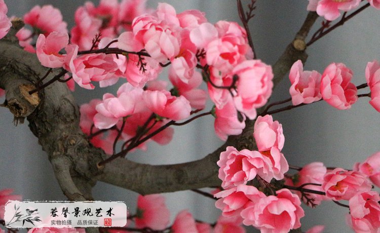 中式仿真桃花樹