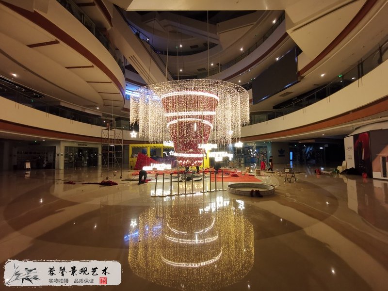 世豪廣場商業(yè)美陳