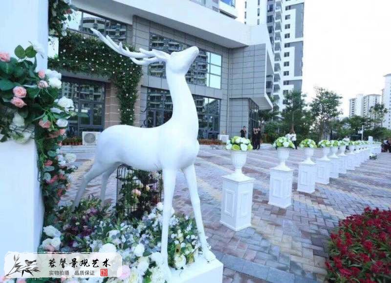 夏季海南魯能地產(chǎn)售樓部包裝