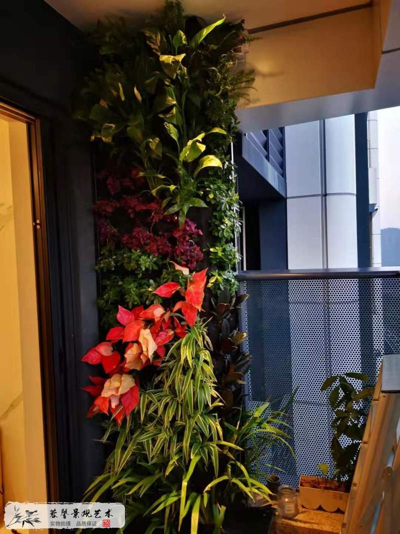 小區(qū)高層陽臺植物墻