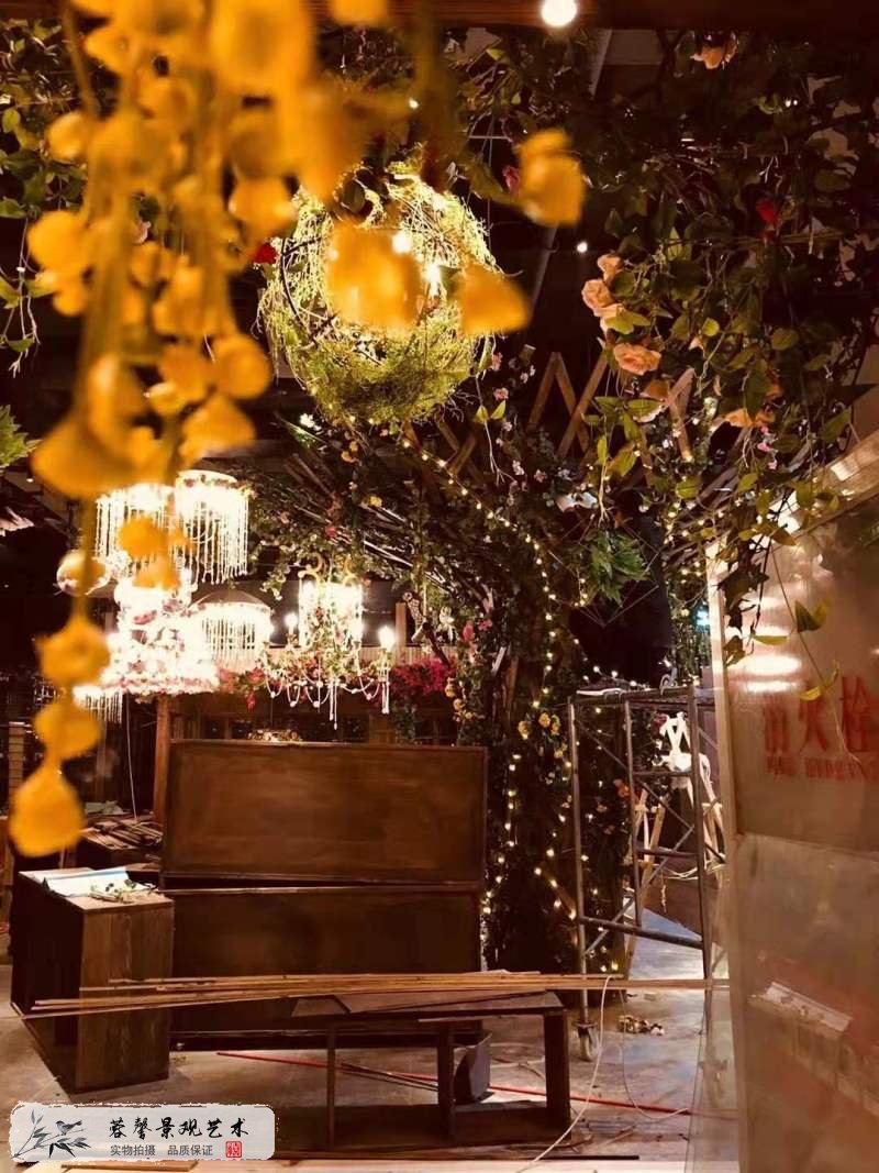 餐廳室內(nèi)綠色仿真生態(tài)景觀
