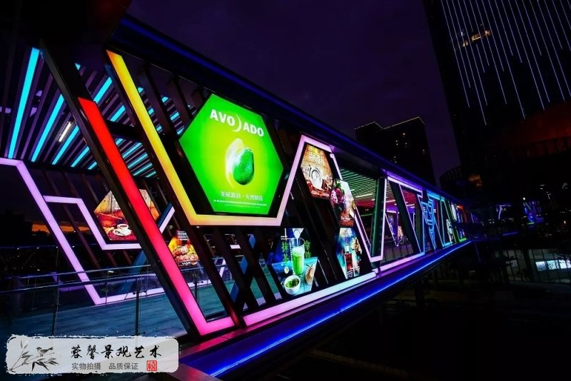 橫崗榮德國際開業(yè)美陳