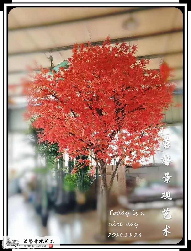 商場(chǎng)室內(nèi)仿真紅楓樹