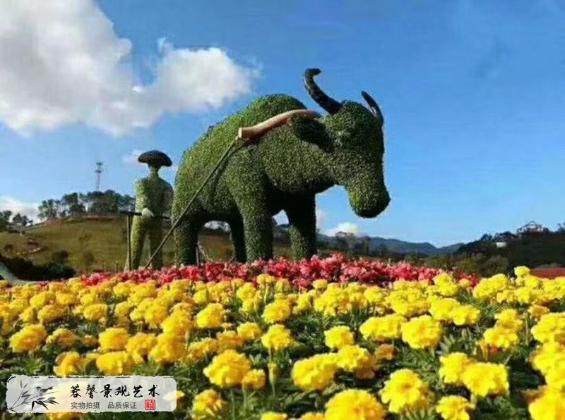 稻草人雕塑