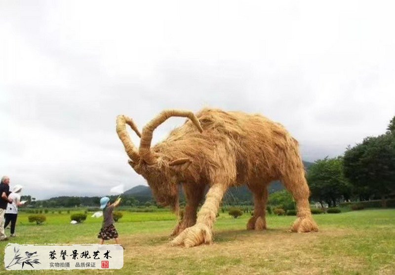 稻草人雕塑