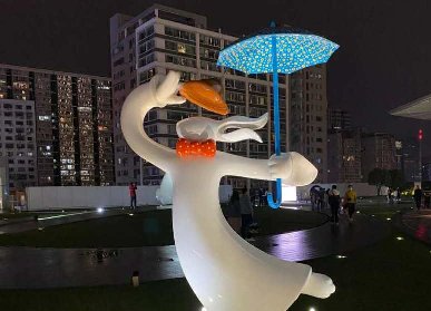 長(zhǎng)沙IFS商業(yè)美陳