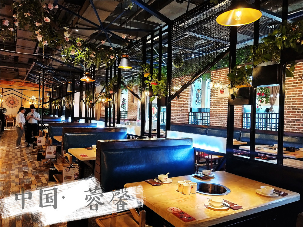 成都仿真綠植裝飾案例，凱德天府大牛合生態(tài)火鍋餐廳改造 (7)